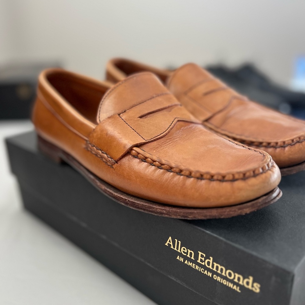 Allen Edmonds "CAVANAUGH"  Loafers 8.5 B Walnut Brown Penny Loafer
